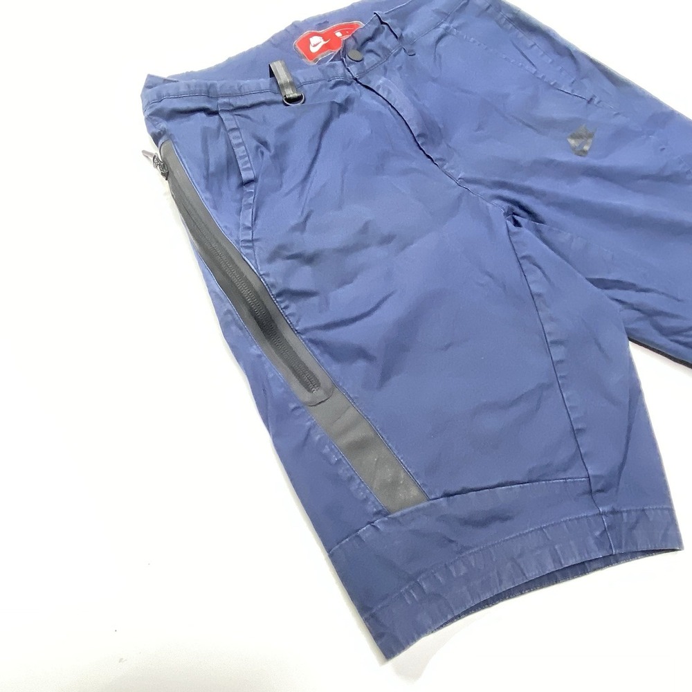 Nike Sportswear Bonded Shorts Mens Size 32  Blue Tech Outdoor Lightweight - Picture 3 of 7